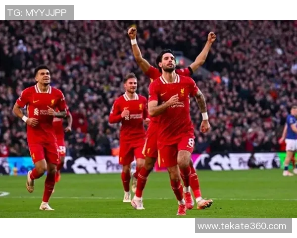 国际足坛豪门争霸，各队赛程积分激烈角逐