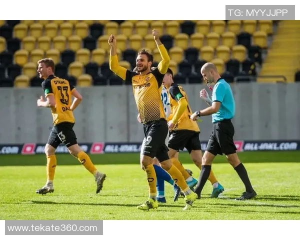 辛德勒菲尔德德乙降级悬在头上，风雨欲来局势堪忧