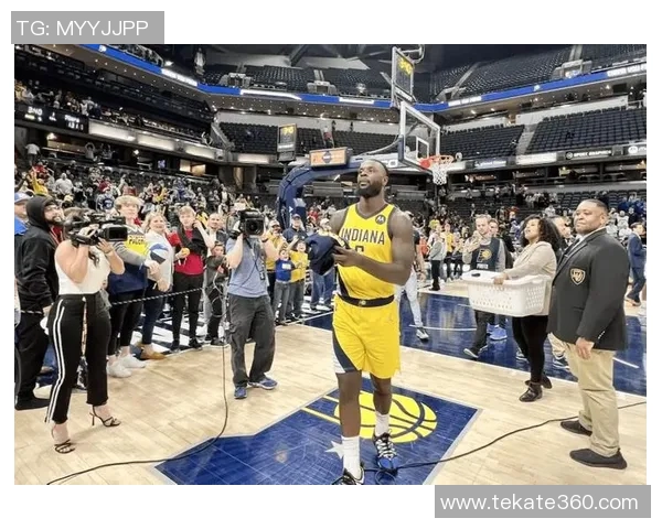 勇士球迷心疼湖人后卫斯蒂芬森:希望他早日恢复伤势 勇士球迷心疼湖人后卫斯蒂芬森:希望他早日恢复伤势