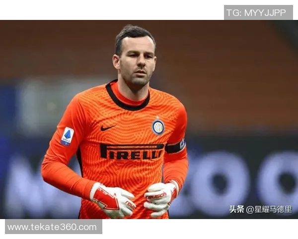 汉达诺维奇再次入选英超最佳阵容，成就传奇门将